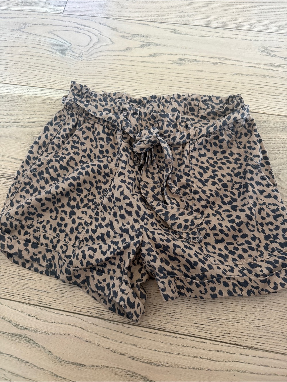 aerie Leopard Print High-Waist Paperbag Shorts - Tan/Black small